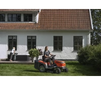 Husqvarna TC100i Akkumulátoros fűgyűjtős fűnyíró traktor