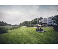 Husqvarna P520DX elülsővágóasztalos fűnyírótraktor/rider