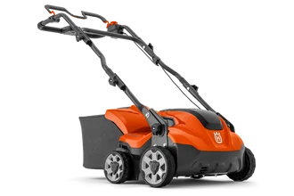 Husqvarna S138i Akkumulátoros Gyepszellőztető Üres Gép
