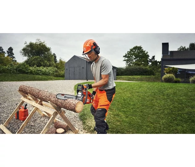 Husqvarna 445 II láncfűrész